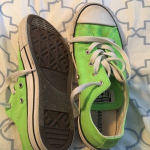 Kids converse wore a few times.